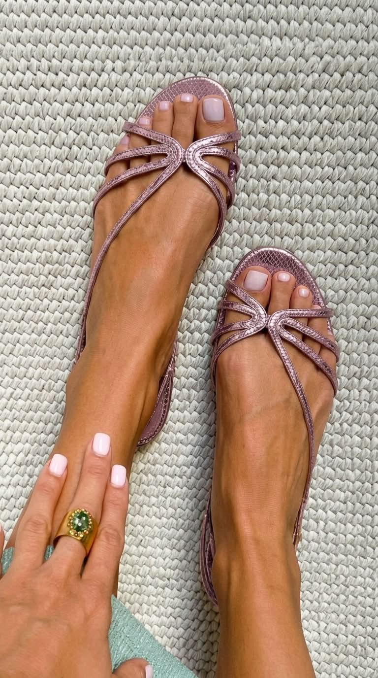 Ginebra | Sandalias Doradas Elegancia de Verano